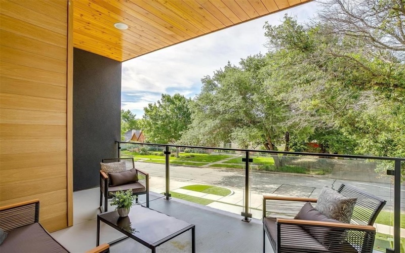 3916 W 5th Street, Fort Worth, TX 76107, 4 Habitaciones Habitaciones , ,3 BañosBaños,Residential,En Venta,3916 W 5th Street,20947416