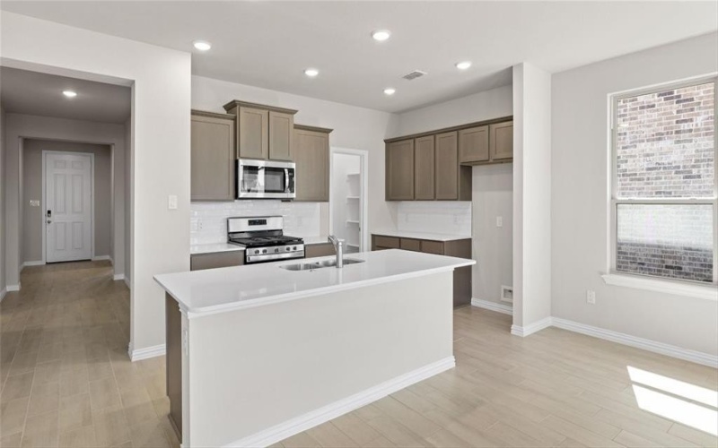 1109 Rushing Court, Aubrey, TX 76227, 3 Habitaciones Habitaciones , ,2 BañosBaños,Residential,En Venta,1109 Rushing Court,20947474
