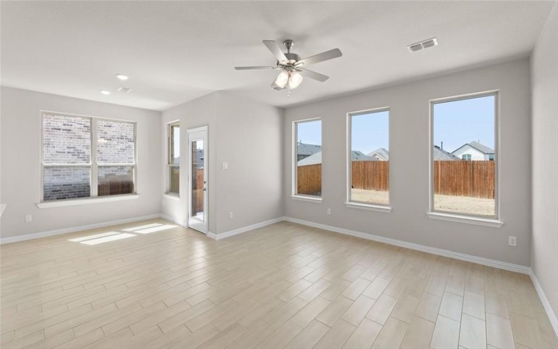 1109 Rushing Court, Aubrey, TX 76227, 3 Habitaciones Habitaciones , ,2 BañosBaños,Residential,En Venta,1109 Rushing Court,20947474