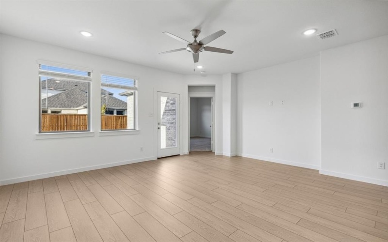 125 Gracefly Sage Lane, Lavon, TX 75166, 4 Habitaciones Habitaciones , ,2 BañosBaños,Residential,En Venta,125 Gracefly Sage Lane,20947507