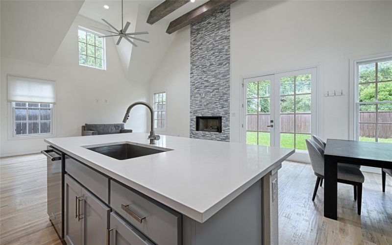 5067 Gaston Avenue, Dallas, TX 75214, 3 Bedrooms Bedrooms, ,2 BathroomsBathrooms,Residential,For Sale,5067 Gaston Avenue,20932732