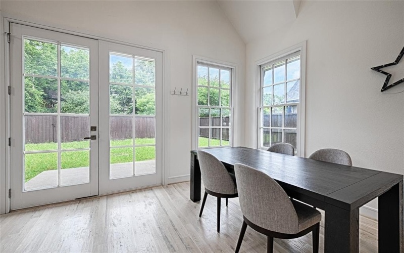 5067 Gaston Avenue, Dallas, TX 75214, 3 Bedrooms Bedrooms, ,2 BathroomsBathrooms,Residential,For Sale,5067 Gaston Avenue,20932732