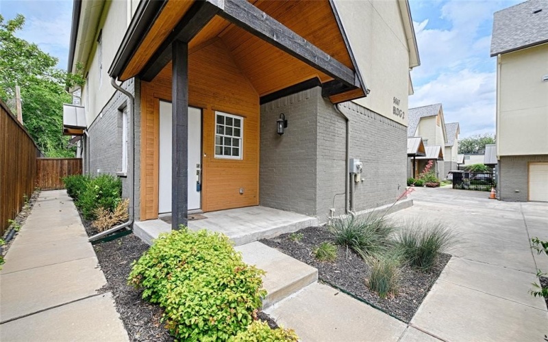 5067 Gaston Avenue, Dallas, TX 75214, 3 Bedrooms Bedrooms, ,2 BathroomsBathrooms,Residential,For Sale,5067 Gaston Avenue,20932732