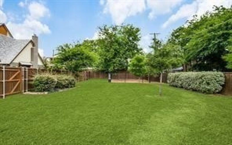 5067 Gaston Avenue, Dallas, TX 75214, 3 Bedrooms Bedrooms, ,2 BathroomsBathrooms,Residential,For Sale,5067 Gaston Avenue,20932732