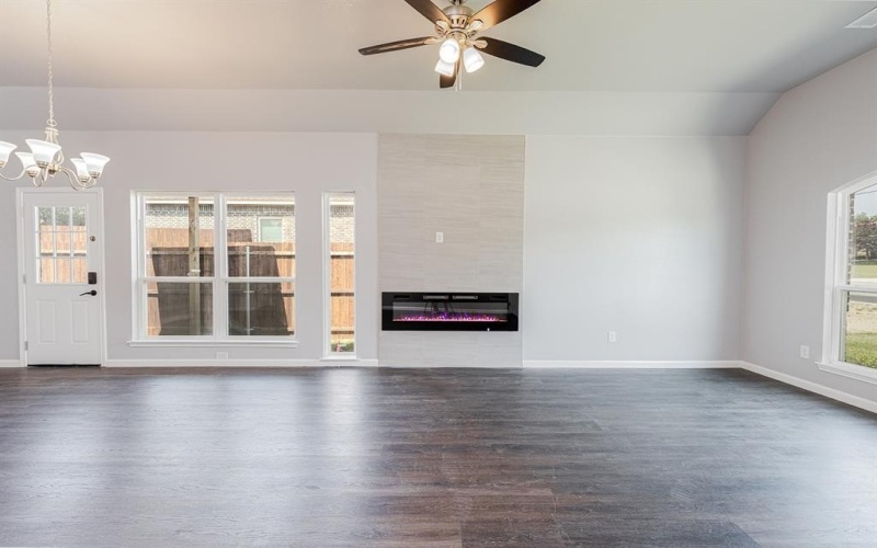 1435 Vine St, Weatherford, TX 76086, 4 Bedrooms Bedrooms, ,2 BathroomsBathrooms,Residential,For Sale,1435 Vine St,20932958