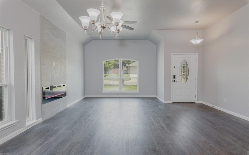 1435 Vine St, Weatherford, TX 76086, 4 Bedrooms Bedrooms, ,2 BathroomsBathrooms,Residential,For Sale,1435 Vine St,20932958