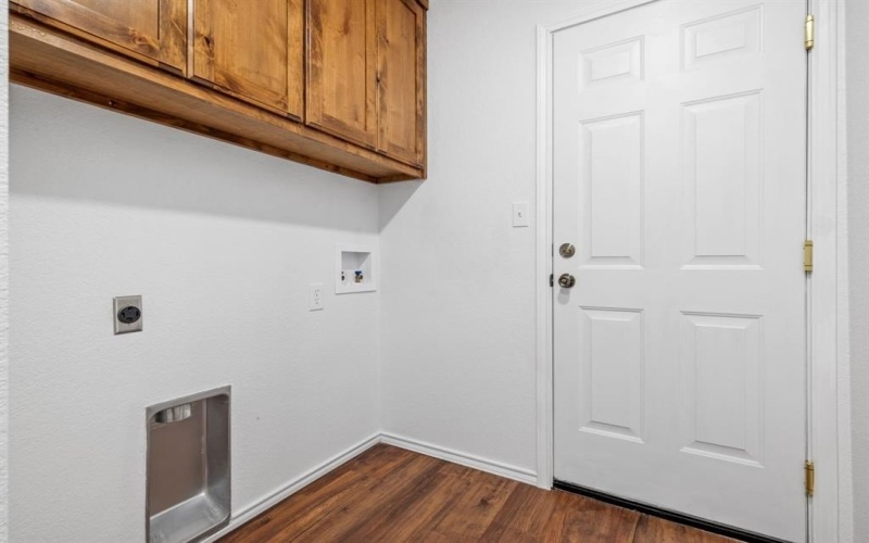 1105 SE 14th Street, Mineral Wells, TX 76067, 3 Bedrooms Bedrooms, ,2 BathroomsBathrooms,Residential,For Sale,1105 SE 14th Street,20947255
