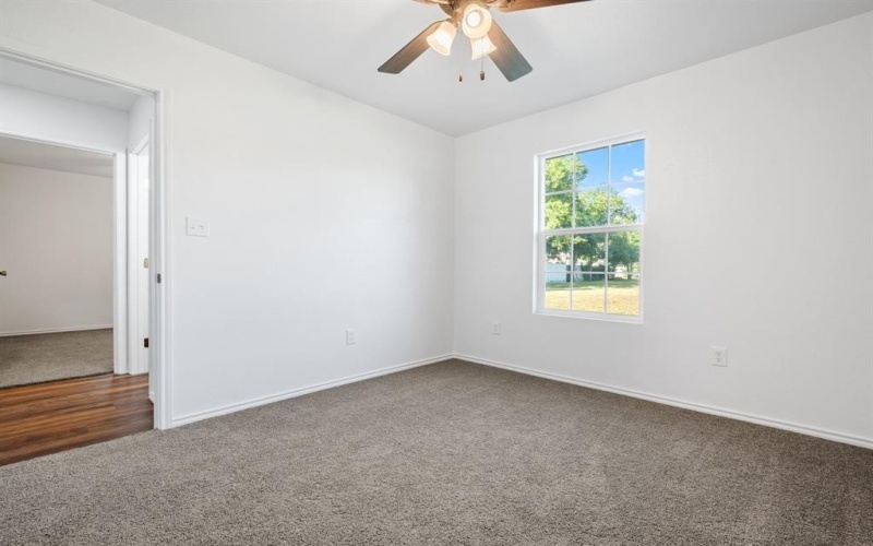 1105 SE 14th Street, Mineral Wells, TX 76067, 3 Bedrooms Bedrooms, ,2 BathroomsBathrooms,Residential,For Sale,1105 SE 14th Street,20947255