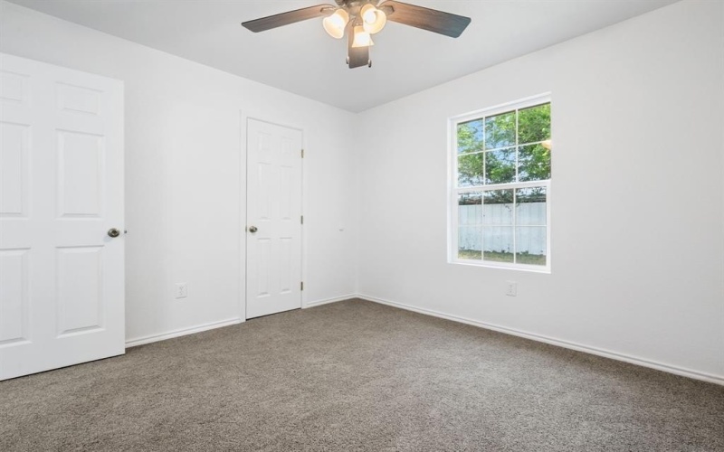 1105 SE 14th Street, Mineral Wells, TX 76067, 3 Bedrooms Bedrooms, ,2 BathroomsBathrooms,Residential,For Sale,1105 SE 14th Street,20947255