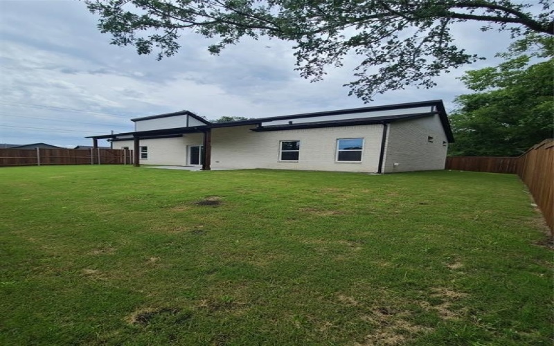 1506 SAYLE Street, Greenville, TX 75401, 3 Bedrooms Bedrooms, ,2 BathroomsBathrooms,Residential,For Sale,1506 SAYLE Street,20947613
