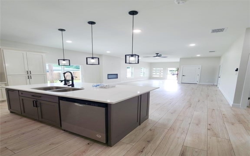 1506 SAYLE Street, Greenville, TX 75401, 3 Bedrooms Bedrooms, ,2 BathroomsBathrooms,Residential,For Sale,1506 SAYLE Street,20947613