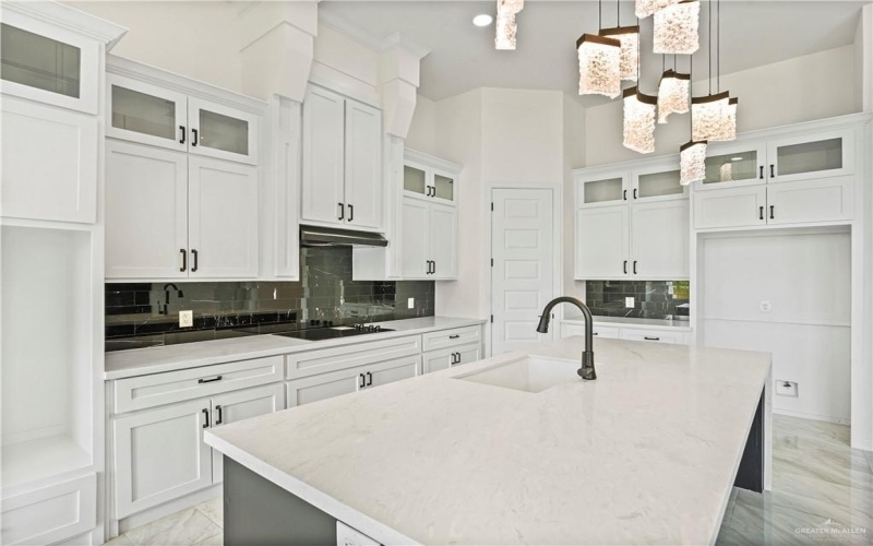 2313 Trinity Avenue, McAllen, TX 78504, 4 Bedrooms Bedrooms, ,3 BathroomsBathrooms,Residential,For Sale,2313 Trinity Avenue,472145