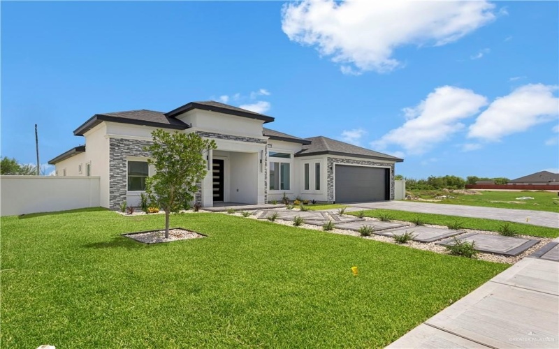 2313 Trinity Avenue, McAllen, TX 78504, 4 Bedrooms Bedrooms, ,3 BathroomsBathrooms,Residential,For Sale,2313 Trinity Avenue,472145