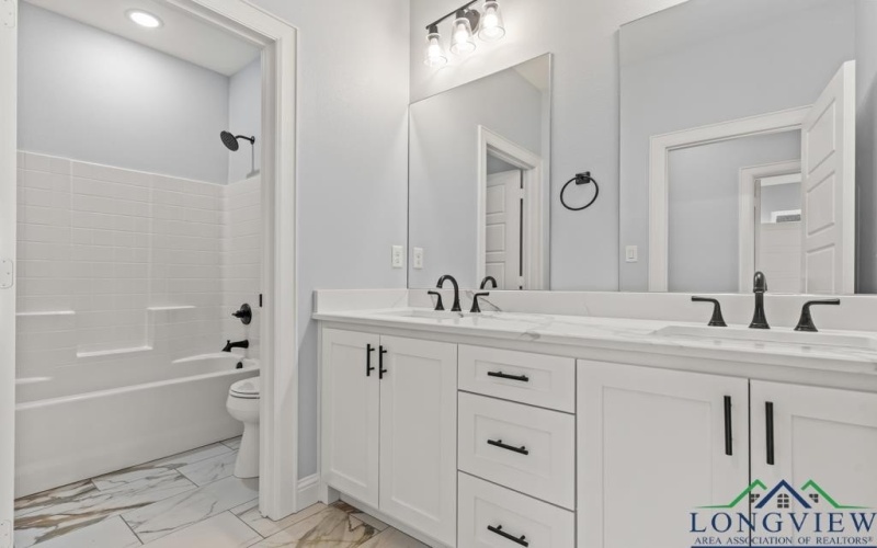 18454 County Road 3186, Winona, TX 75792, 3 Bedrooms Bedrooms, ,2 BathroomsBathrooms,Residential,For Sale,18454 County Road 3186,20253602