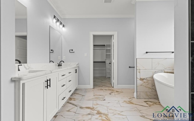 18454 County Road 3186, Winona, TX 75792, 3 Bedrooms Bedrooms, ,2 BathroomsBathrooms,Residential,For Sale,18454 County Road 3186,20253602