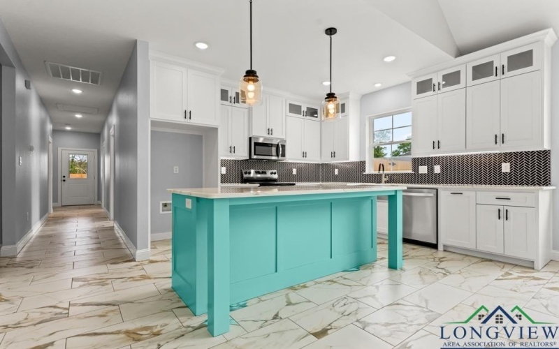 18454 County Road 3186, Winona, TX 75792, 3 Bedrooms Bedrooms, ,2 BathroomsBathrooms,Residential,For Sale,18454 County Road 3186,20253602