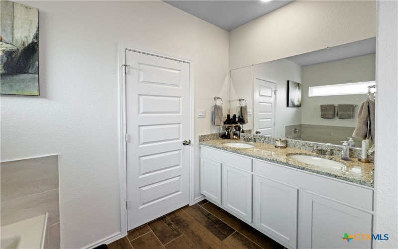 327 Steele Way, Cibolo, TX 78108, 5 Bedrooms Bedrooms, ,3 BathroomsBathrooms,Residential,For Sale,327 Steele Way,579140