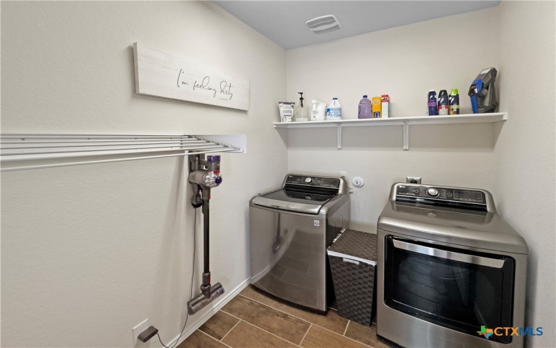 327 Steele Way, Cibolo, TX 78108, 5 Bedrooms Bedrooms, ,3 BathroomsBathrooms,Residential,For Sale,327 Steele Way,579140