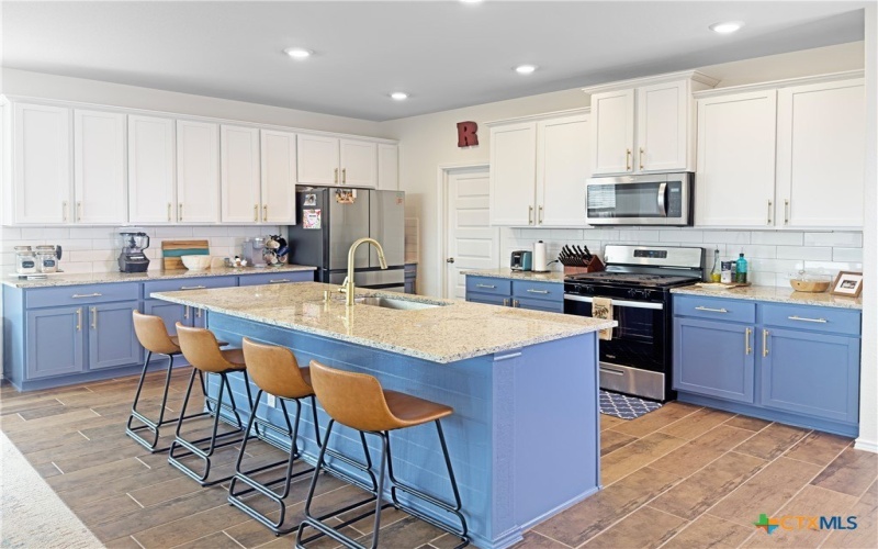 327 Steele Way, Cibolo, TX 78108, 5 Bedrooms Bedrooms, ,3 BathroomsBathrooms,Residential,For Sale,327 Steele Way,579140