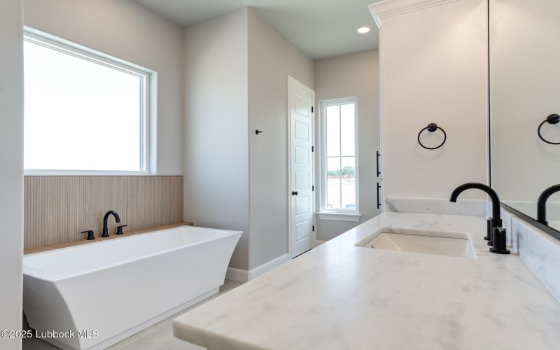 3602 143rd Street, Lubbock, TX 79423, 4 Habitaciones Habitaciones , ,3 BañosBaños,Residential,En Venta,3602 143rd Street,202555288