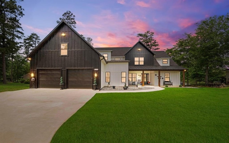 379 Private Road 2367, Mount Pleasant, TX 75455, 5 Bedrooms Bedrooms, ,5 BathroomsBathrooms,Residential,For Sale,379 Private Road 2367,20925504