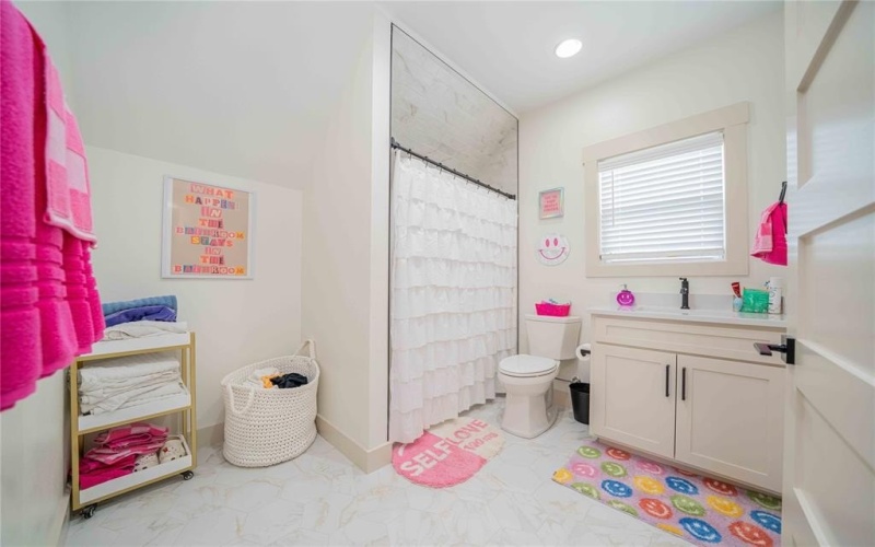 379 Private Road 2367, Mount Pleasant, TX 75455, 5 Bedrooms Bedrooms, ,5 BathroomsBathrooms,Residential,For Sale,379 Private Road 2367,20925504