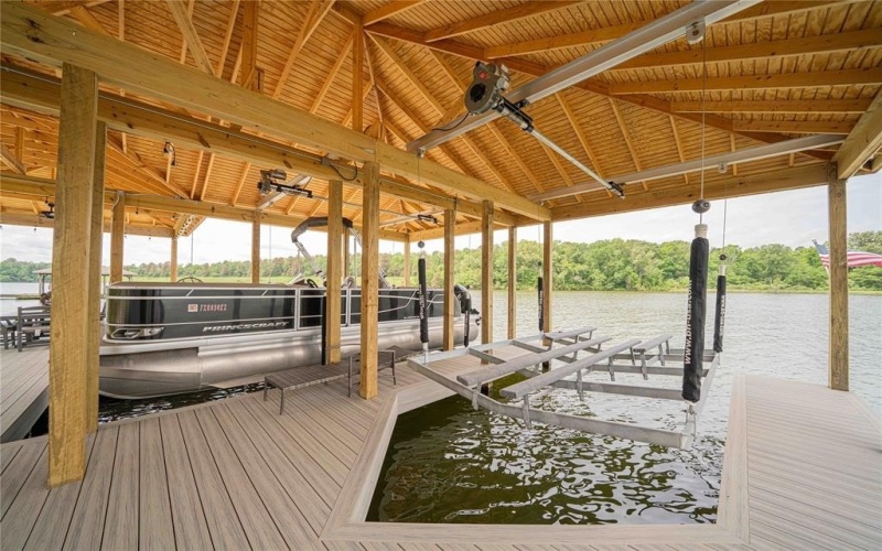 379 Private Road 2367, Mount Pleasant, TX 75455, 5 Bedrooms Bedrooms, ,5 BathroomsBathrooms,Residential,For Sale,379 Private Road 2367,20925504