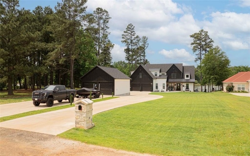 379 Private Road 2367, Mount Pleasant, TX 75455, 5 Bedrooms Bedrooms, ,5 BathroomsBathrooms,Residential,For Sale,379 Private Road 2367,20925504