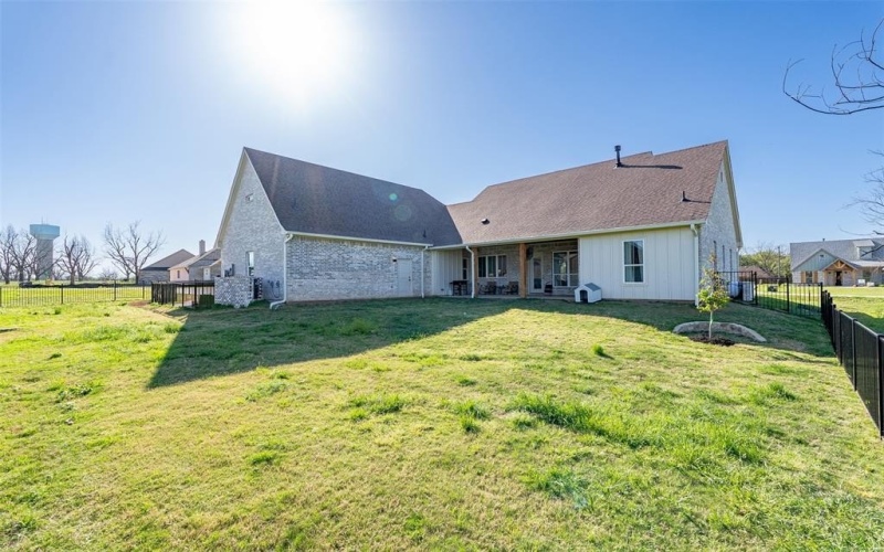 2609 Candlestick Drive, Granbury, TX 76049, 4 Habitaciones Habitaciones , ,3 BañosBaños,Residential,En Venta,2609 Candlestick Drive,20944609