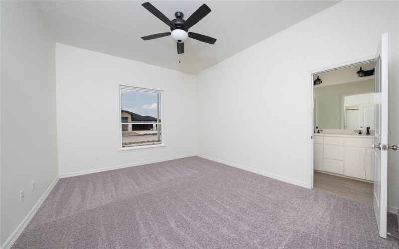 1437 Lois Chesney Street, Corpus Christi, TX 78415, 4 Habitaciones Habitaciones , ,3 BañosBaños,Residential,En Venta,1437 Lois Chesney Street,459718