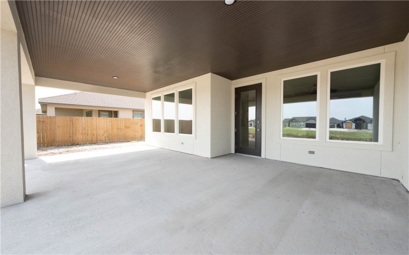 1437 Lois Chesney Street, Corpus Christi, TX 78415, 4 Habitaciones Habitaciones , ,3 BañosBaños,Residential,En Venta,1437 Lois Chesney Street,459718