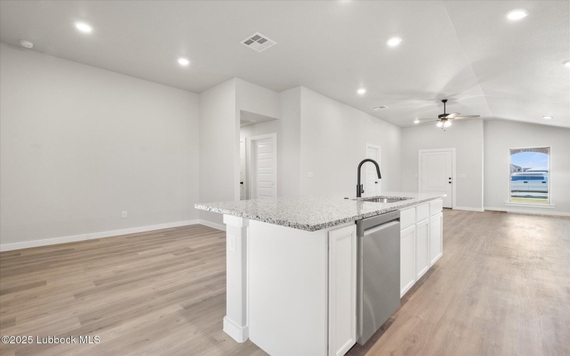 6007 Volney Avenue, Lubbock, TX 79407, 3 Bedrooms Bedrooms, ,2 BathroomsBathrooms,Residential,For Sale,6007 Volney Avenue,202555310