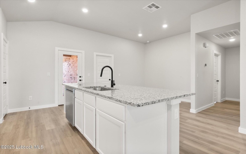 6007 Volney Avenue, Lubbock, TX 79407, 3 Bedrooms Bedrooms, ,2 BathroomsBathrooms,Residential,For Sale,6007 Volney Avenue,202555310