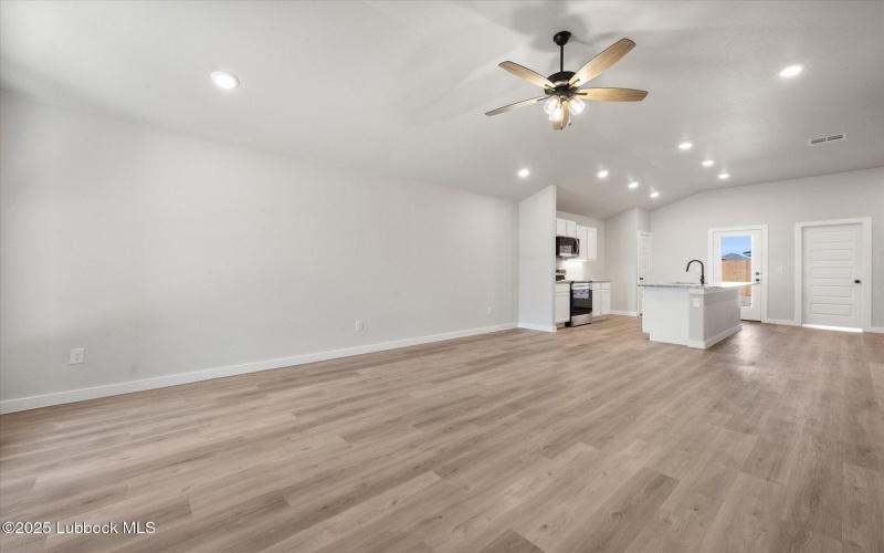 6007 Volney Avenue, Lubbock, TX 79407, 3 Bedrooms Bedrooms, ,2 BathroomsBathrooms,Residential,For Sale,6007 Volney Avenue,202555310