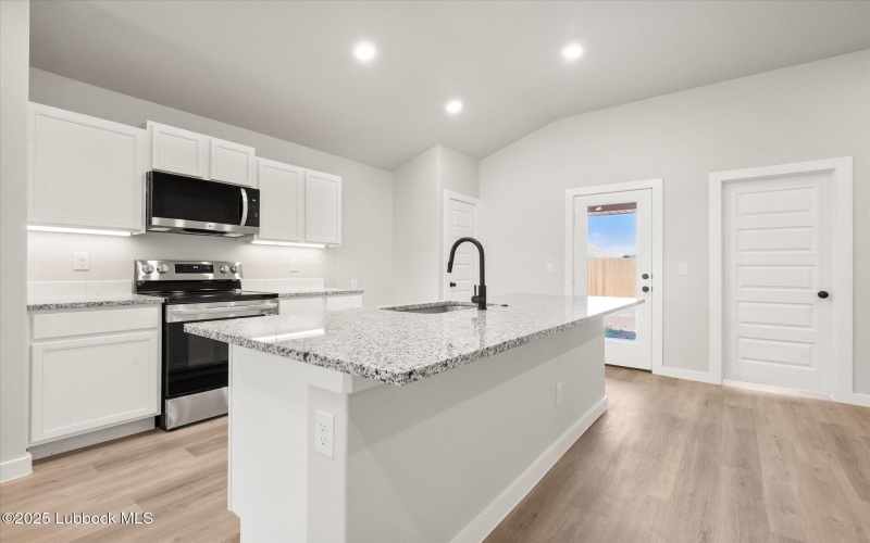 6007 Volney Avenue, Lubbock, TX 79407, 3 Bedrooms Bedrooms, ,2 BathroomsBathrooms,Residential,For Sale,6007 Volney Avenue,202555310