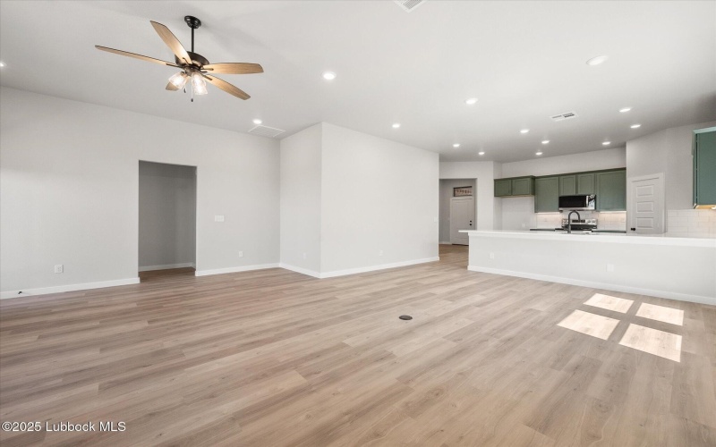 636 E 31st Street, Wolfforth, TX 79382, 3 Bedrooms Bedrooms, ,2 BathroomsBathrooms,Residential,For Sale,636 E 31st Street,202555313