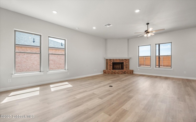 636 E 31st Street, Wolfforth, TX 79382, 3 Bedrooms Bedrooms, ,2 BathroomsBathrooms,Residential,For Sale,636 E 31st Street,202555313