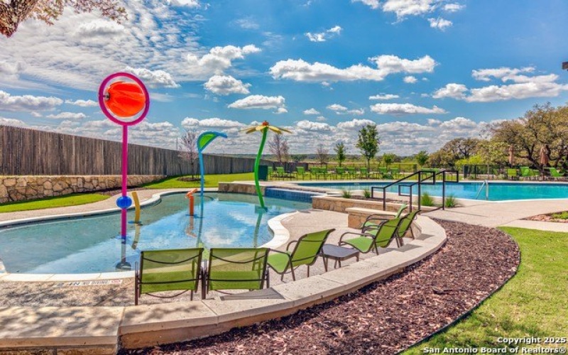 1723 La Grande Jatte, San Antonio, TX 78253, 5 Bedrooms Bedrooms, ,3 BathroomsBathrooms,Residential,For Sale,1723 La Grande Jatte,1870385