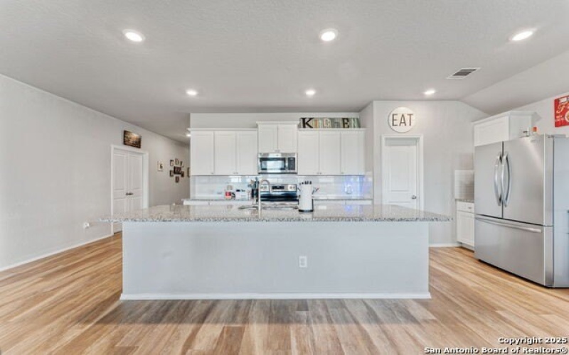 2946 Daisy Meadow, New Braunfels, TX 78130, 4 Bedrooms Bedrooms, ,3 BathroomsBathrooms,Residential,For Sale,2946 Daisy Meadow,1870400