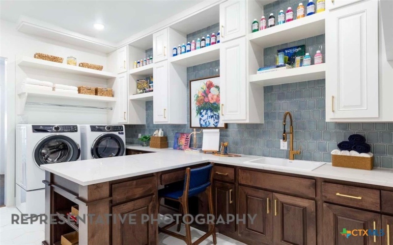435 Nash Way, New Braunfels, TX 78130, 4 Bedrooms Bedrooms, ,5 BathroomsBathrooms,Residential,For Sale,435 Nash Way,567405