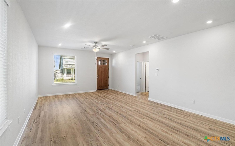 633 Salamander Street, San Marcos, TX 78666, 3 Bedrooms Bedrooms, ,2 BathroomsBathrooms,Residential,For Sale,633 Salamander Street,581363