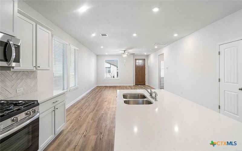 633 Salamander Street, San Marcos, TX 78666, 3 Bedrooms Bedrooms, ,2 BathroomsBathrooms,Residential,For Sale,633 Salamander Street,581363