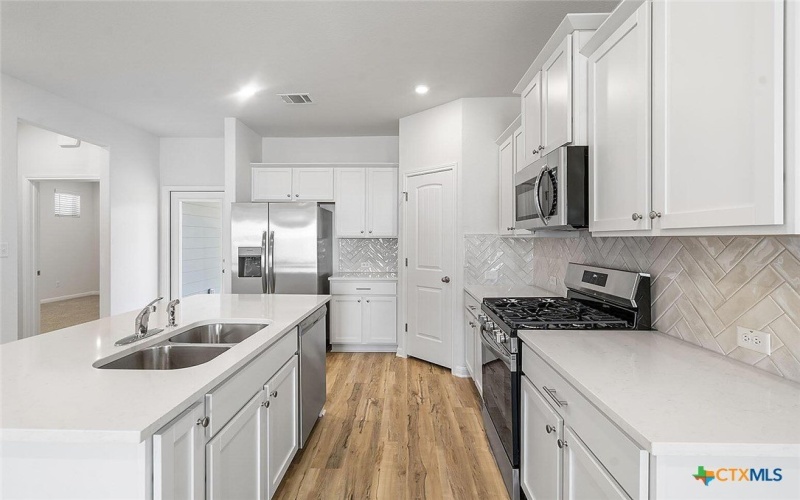 633 Salamander Street, San Marcos, TX 78666, 3 Bedrooms Bedrooms, ,2 BathroomsBathrooms,Residential,For Sale,633 Salamander Street,581363