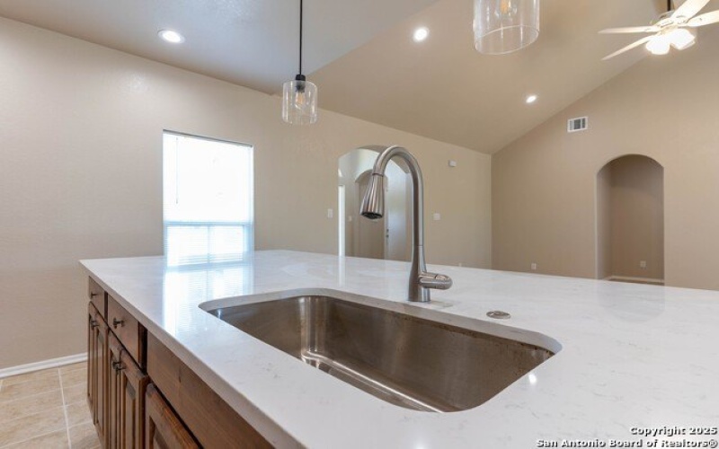 14674 Silesia Dr, St Hedwig, TX 78152, 4 Habitaciones Habitaciones , ,2 BañosBaños,Residential,En Venta,14674 Silesia Dr,1870160