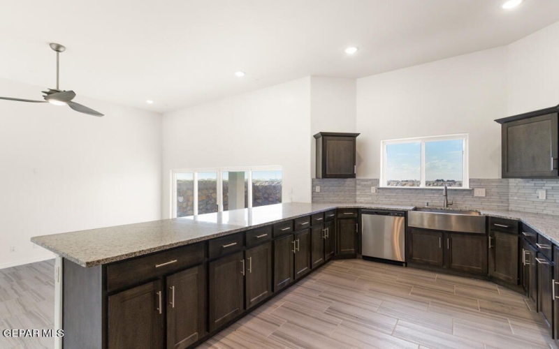 101 Bonnie Trail, Santa Teresa, NM 88008, 4 Bedrooms Bedrooms, ,2 BathroomsBathrooms,Residential,For Sale,101 Bonnie Trail,872378
