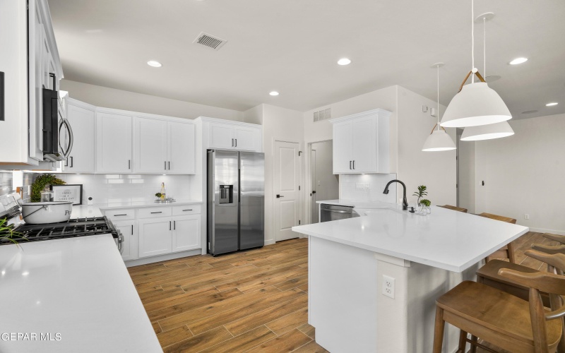12601 Fredericksberg Avenue, El Paso, TX 79928, 4 Bedrooms Bedrooms, ,3 BathroomsBathrooms,Residential,For Sale,12601 Fredericksberg Avenue,881044
