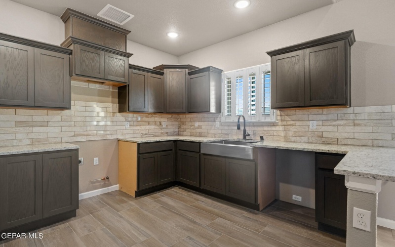 2501 TONY HARPER Street, El Paso, TX 79938, 4 Bedrooms Bedrooms, ,2 BathroomsBathrooms,Residential,For Sale,2501 TONY HARPER Street,886783