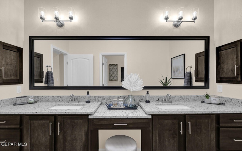 7625 Enchanted Ridge Drive, El Paso, TX 79911, 5 Bedrooms Bedrooms, ,3 BathroomsBathrooms,Residential,For Sale,7625 Enchanted Ridge Drive,890242