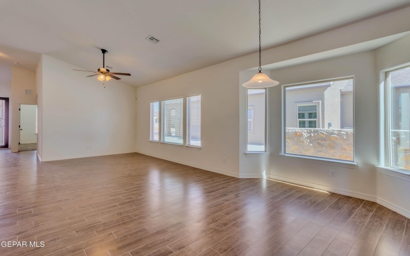 14345 Tobe Davis Drive, Horizon City, TX 79928, 4 Bedrooms Bedrooms, ,2 BathroomsBathrooms,Residential,For Sale,14345 Tobe Davis Drive,894752