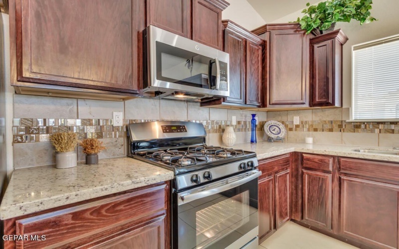 528 CEDARWOOD Avenue, El Paso, TX 79928, 4 Bedrooms Bedrooms, ,2 BathroomsBathrooms,Residential,For Sale,528 CEDARWOOD Avenue,894787